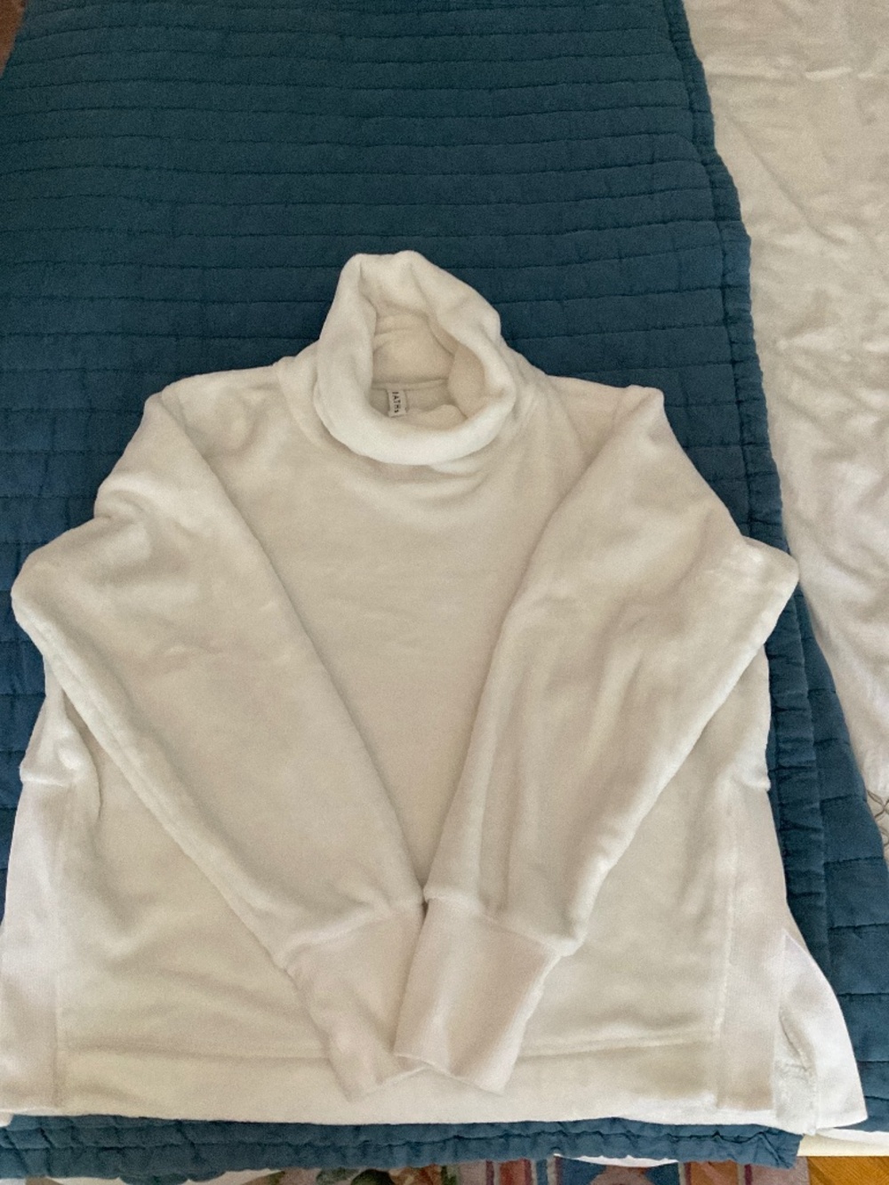 Athleta pullover